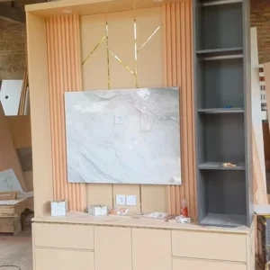 Backdrop TV Custom Panjang 200cm lebar 40cm tinggi 250cm Finishing HPL